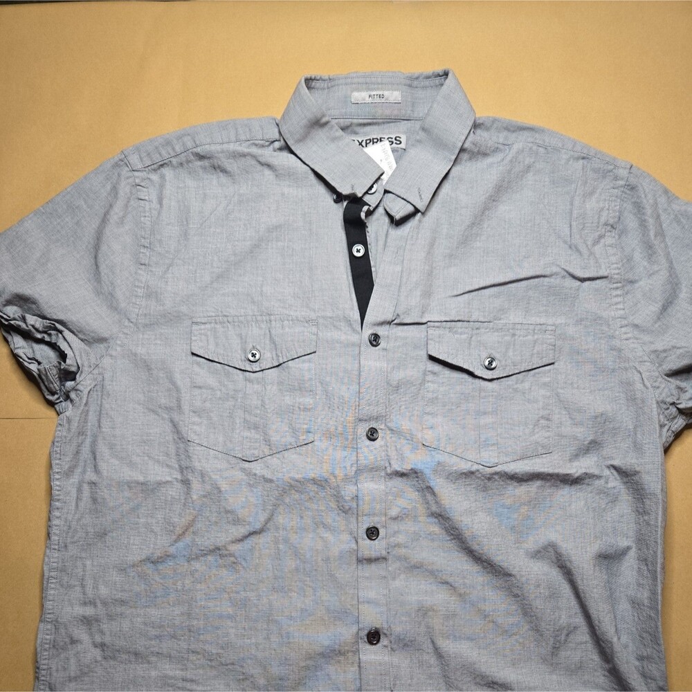 Express Fitted Button Down Large 17-17.5 Gray Short Sleeve Casual Shirt